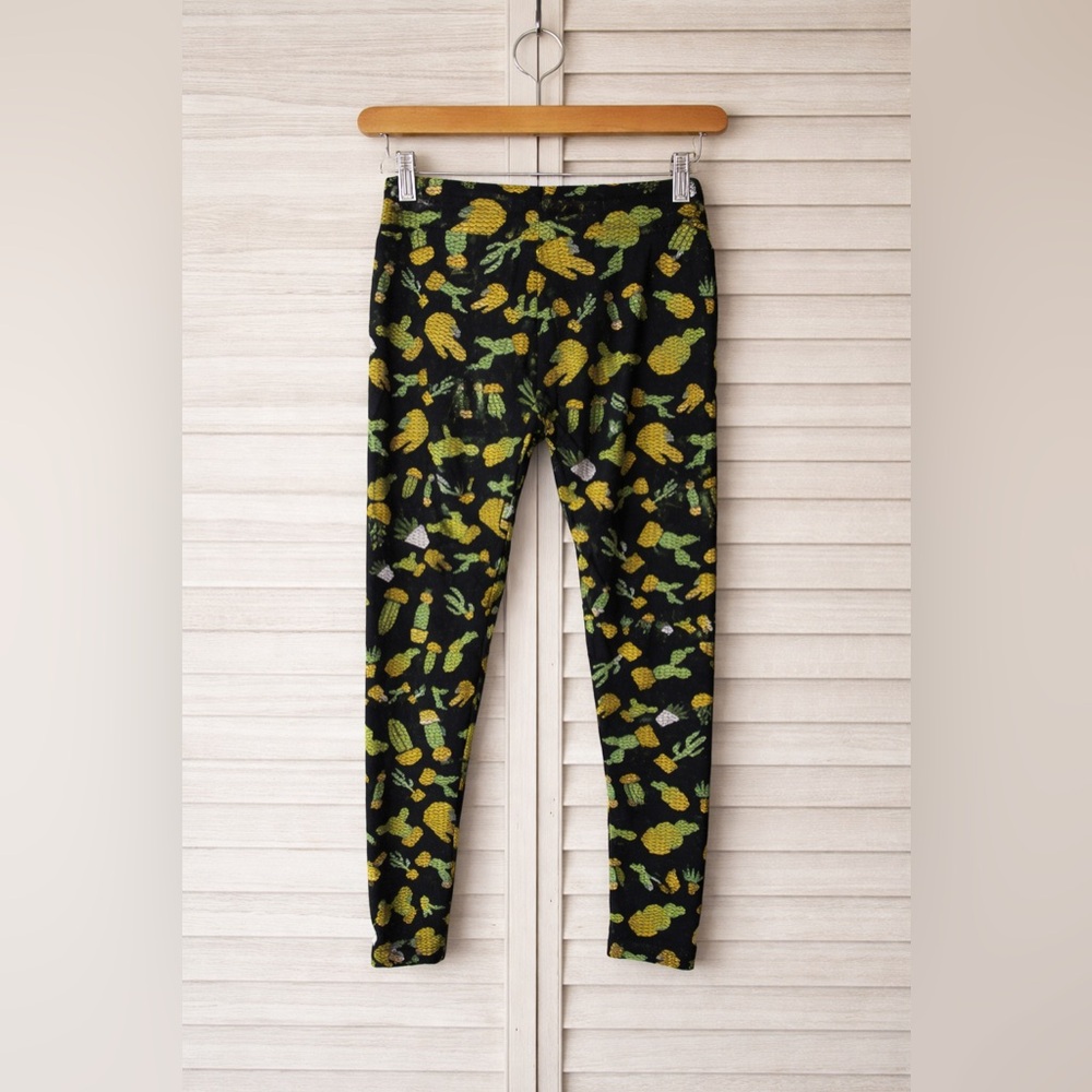 Lula Roe Black and Yellow Cactus Print Leggings. Great Condition. One Size